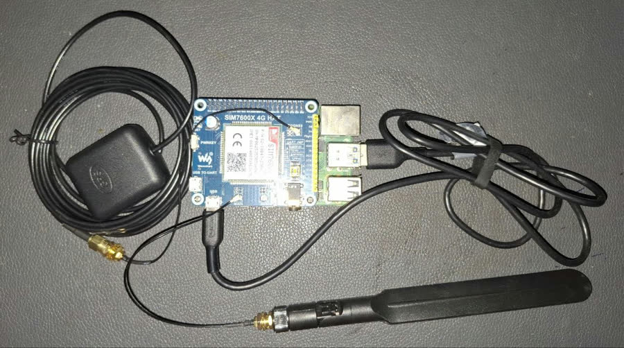 Redesigned hardware: Raspberry Pi 4 with SIM7600 4G and GPS HAT, external GPS antenna and 4G antenna